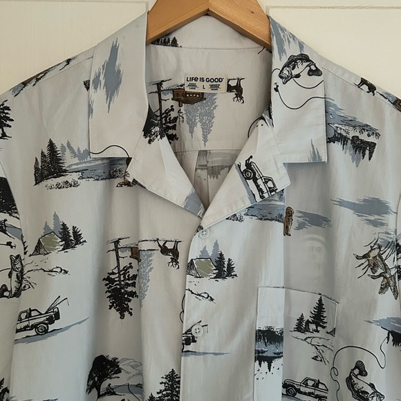 Life Is Good Men’s Size L NWT Short Sleeve 'Outside Landscape' Button Down Shirt - Picture 1 of 13